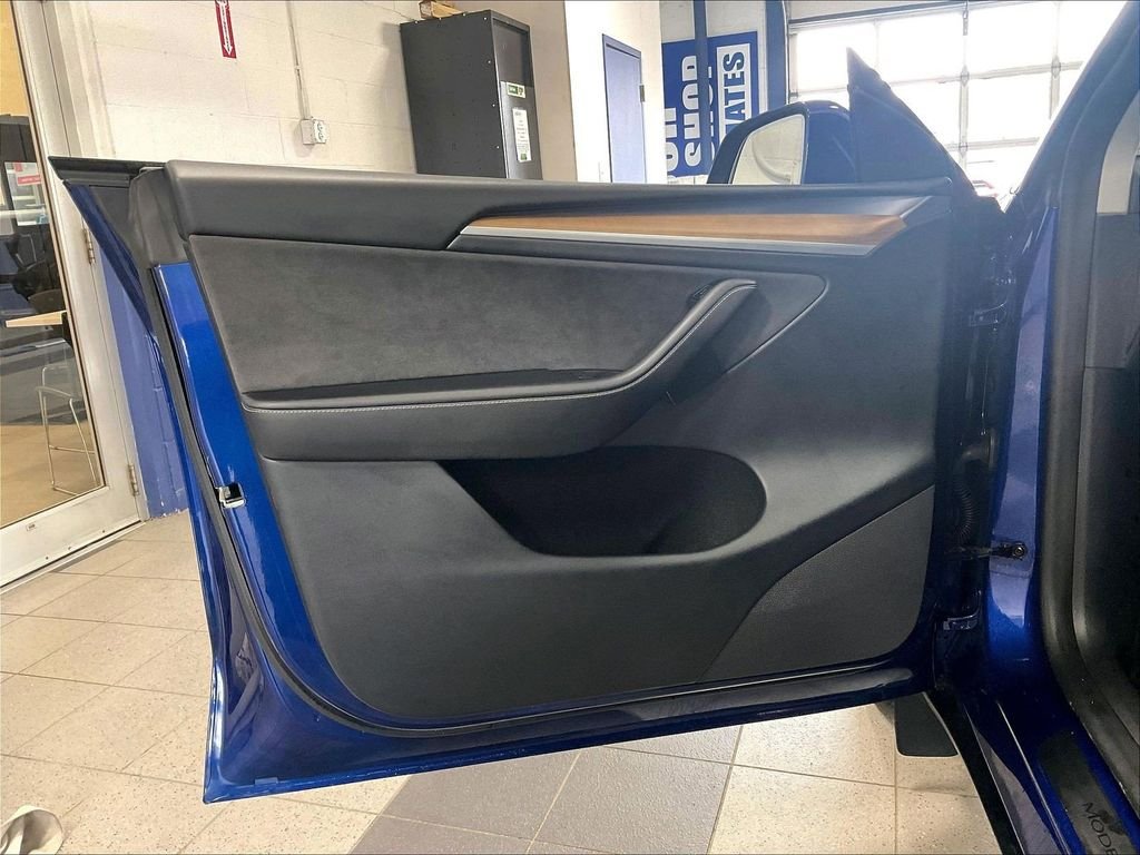Used 2024 Blue Tesla Long Range image 9