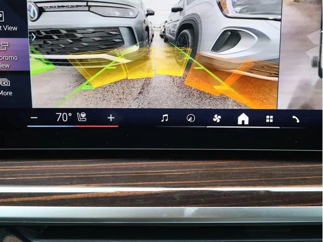 New 2026 Mineral White Metallic BMW xDrive40i image 27