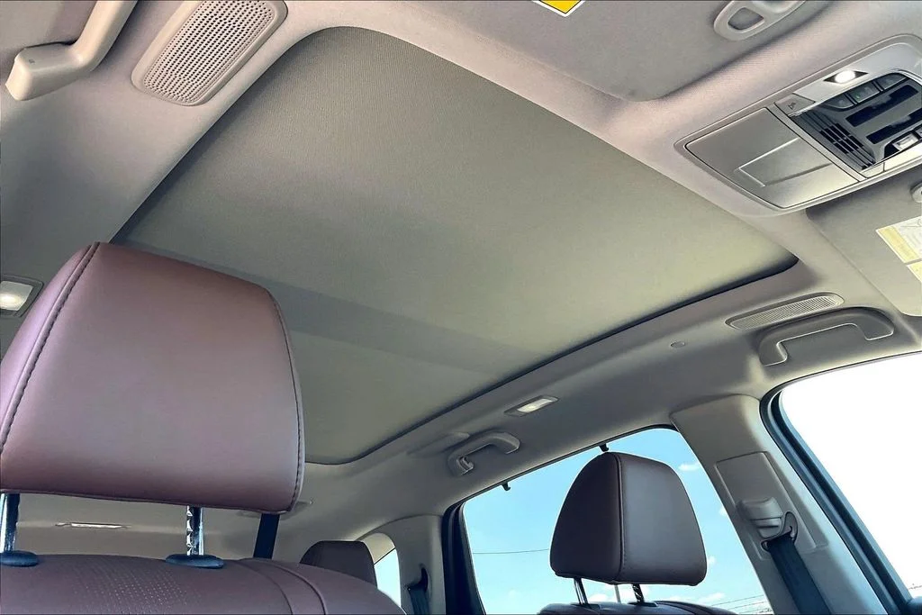 Used 2025  Acura Technology Package image 28