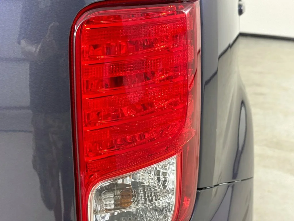 Used 2012 Blue Scion Base image 27