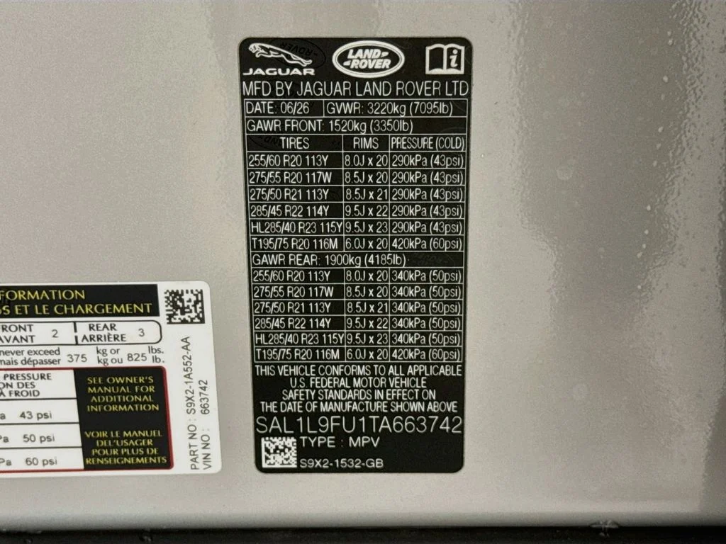 New 2026 Borasco Grey Land Rover Dynamic SE image 34