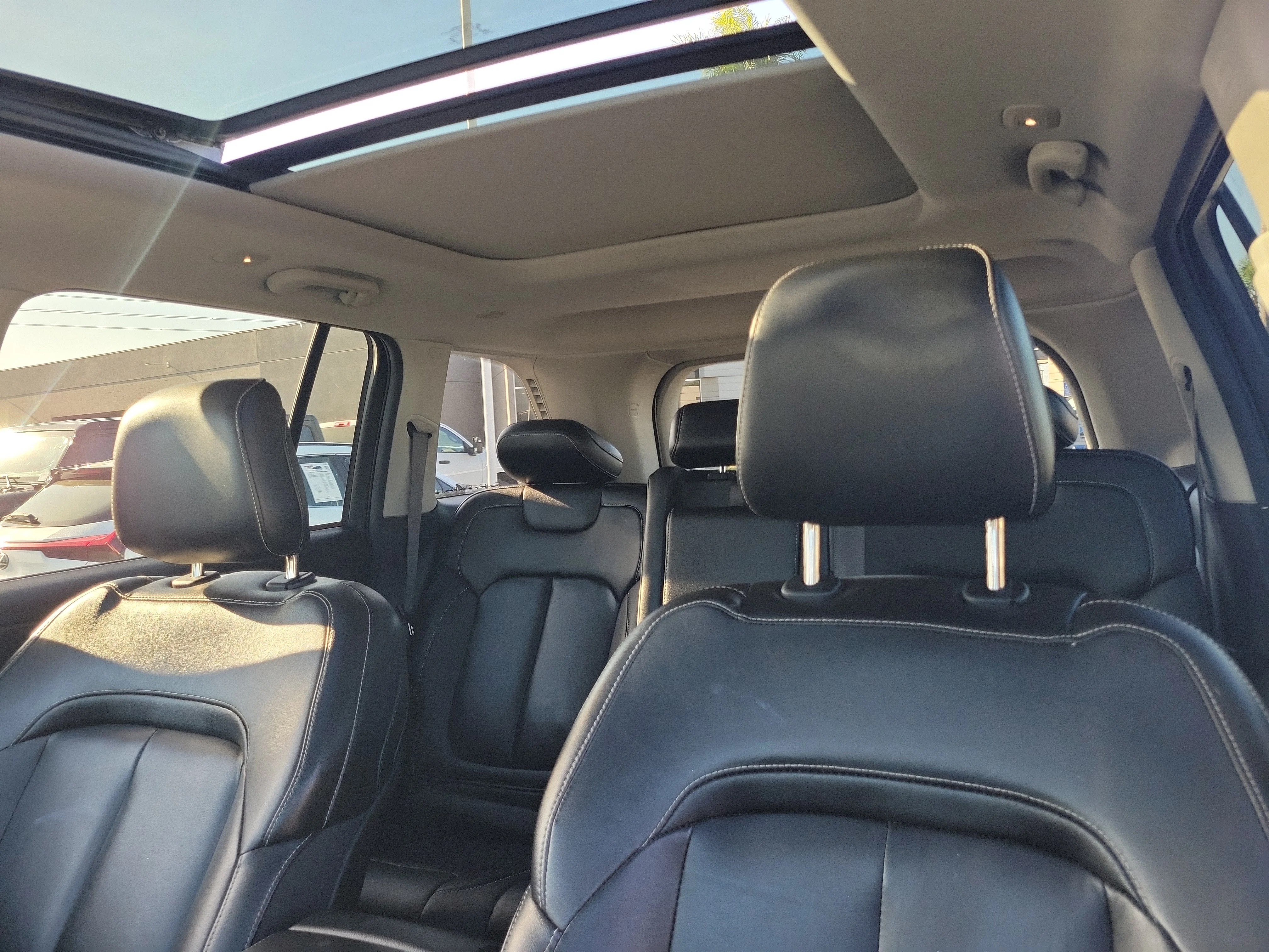 Certified Used 2022 White Jeep 4xe image 13
