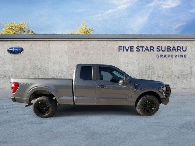 Used 2022  Ford XL image 9