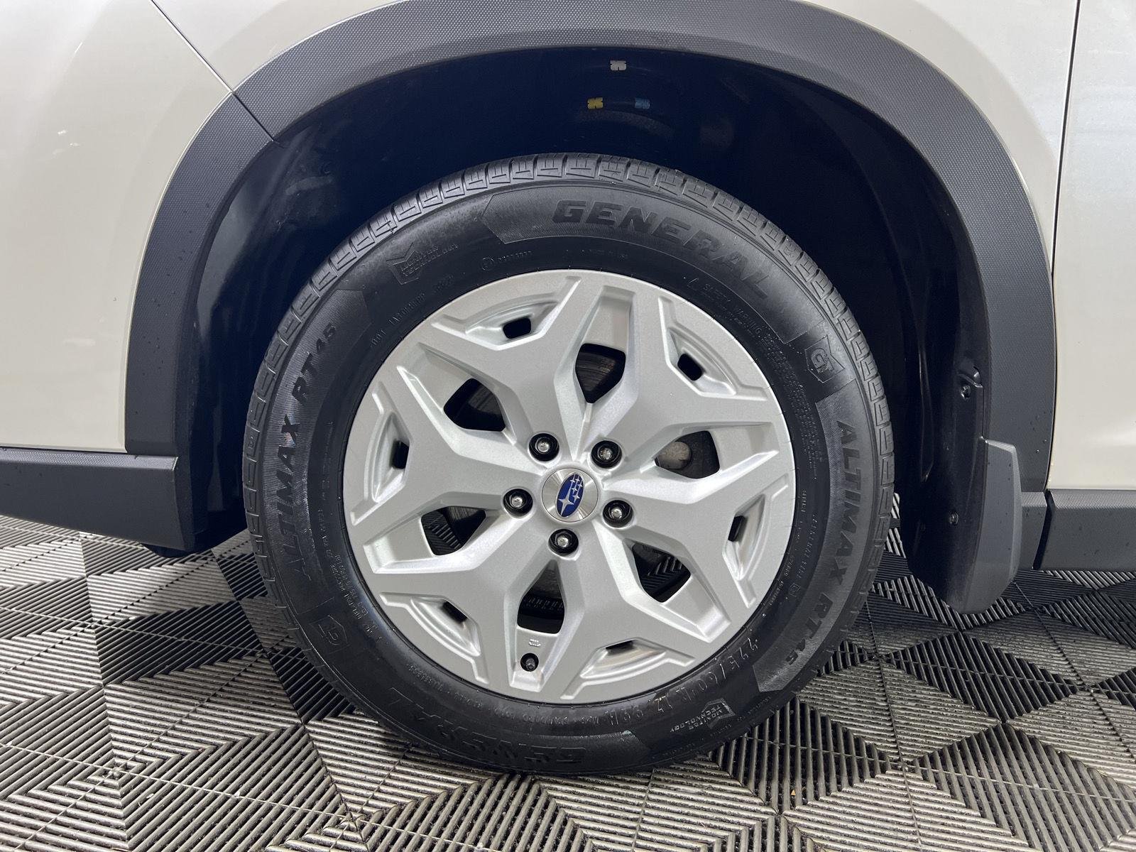 Used 2020 Crystal White Pearl Subaru Base image 28
