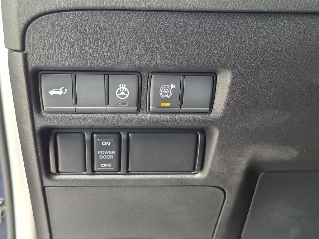Used 2024 Blue Nissan SL image 16