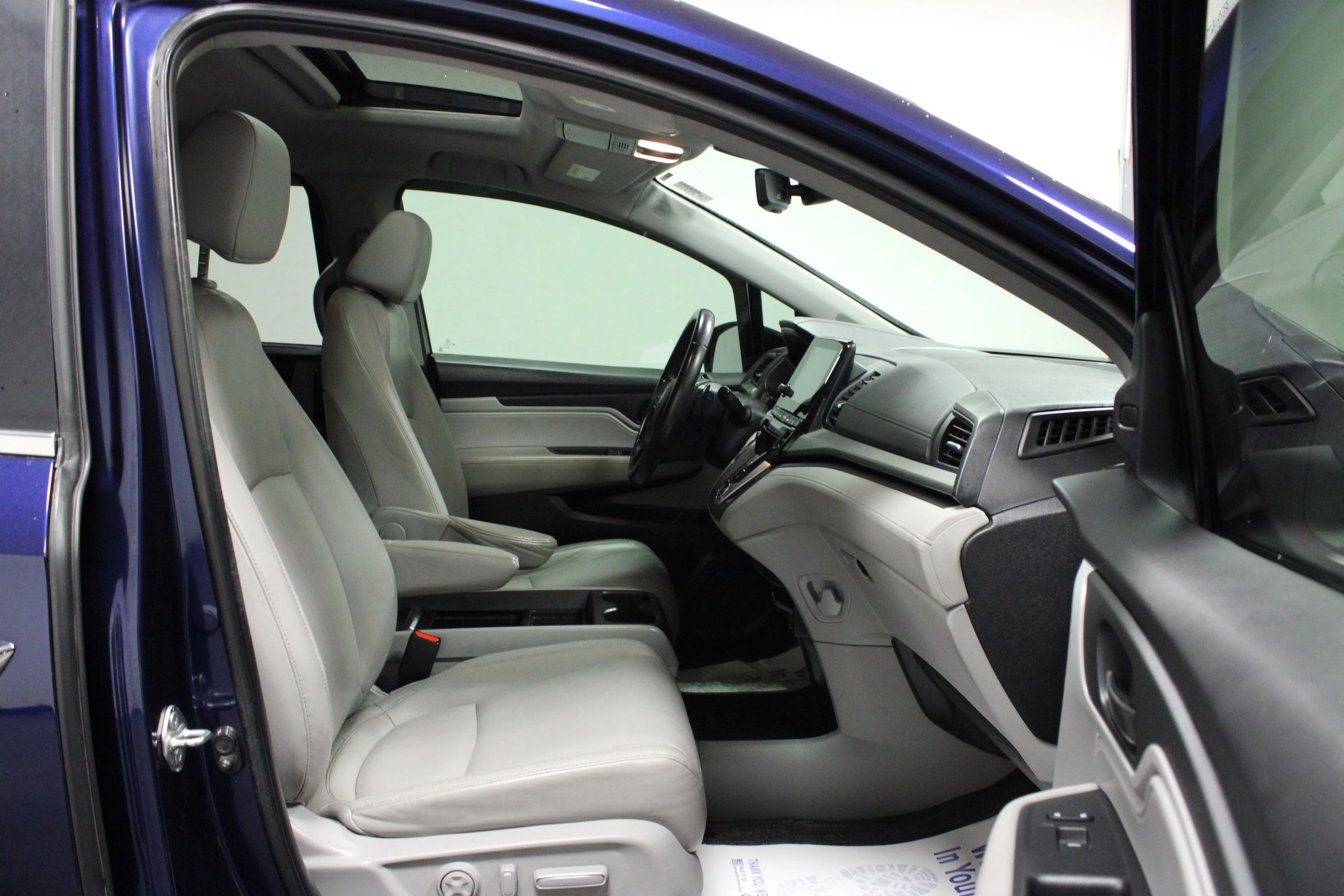 Used 2021 Obsidian Blue Pearl Honda EX-L image 17