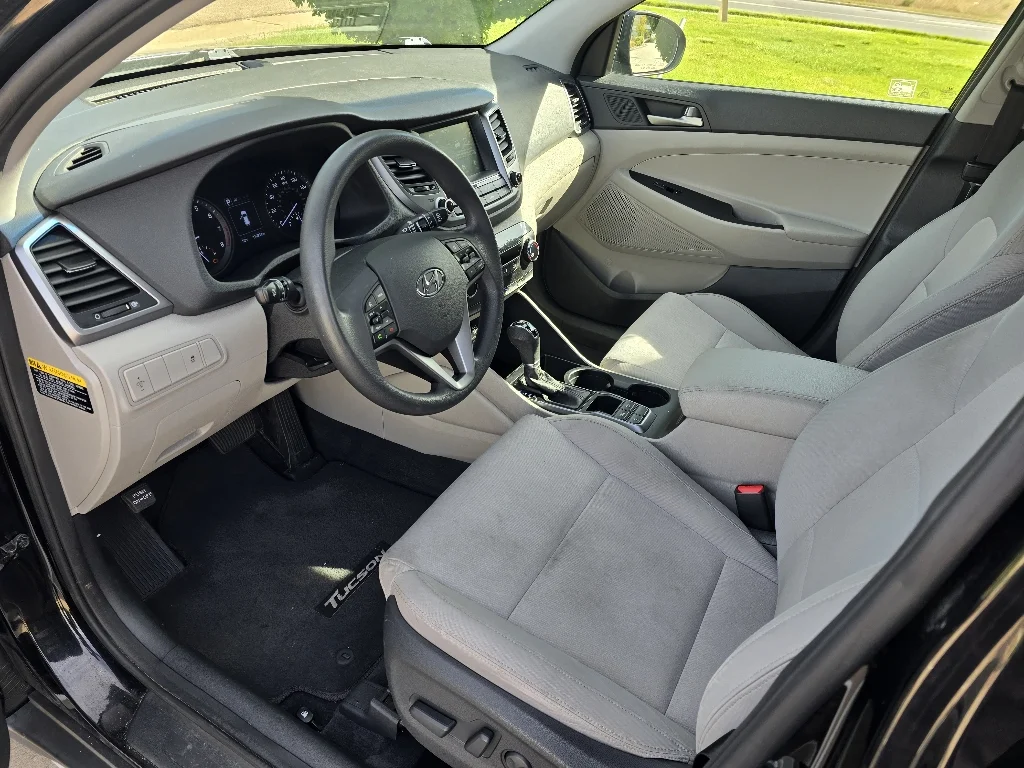 Used 2018 Black Noir Pearl Hyundai SEL image 27