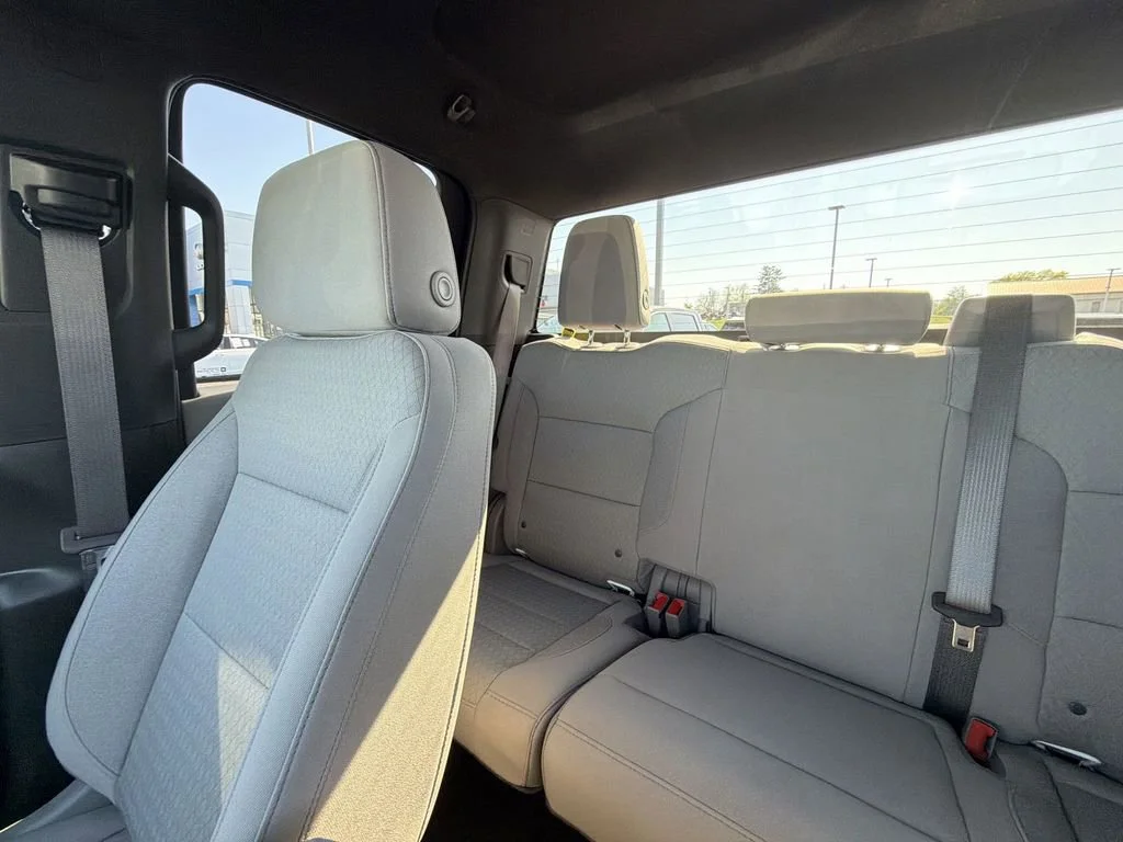 New 2026 Summit White GMC SLE image 12