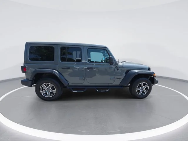 Used 2023 Gray Jeep Sport S image 9