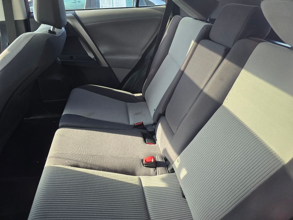 Used 2013 Red Toyota XLE image 22