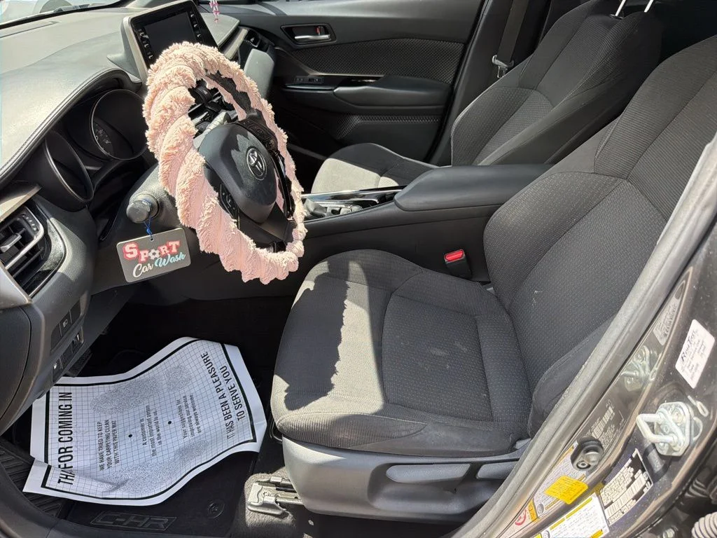 Used 2019 Magnetic Gray Metallic Toyota XLE image 6