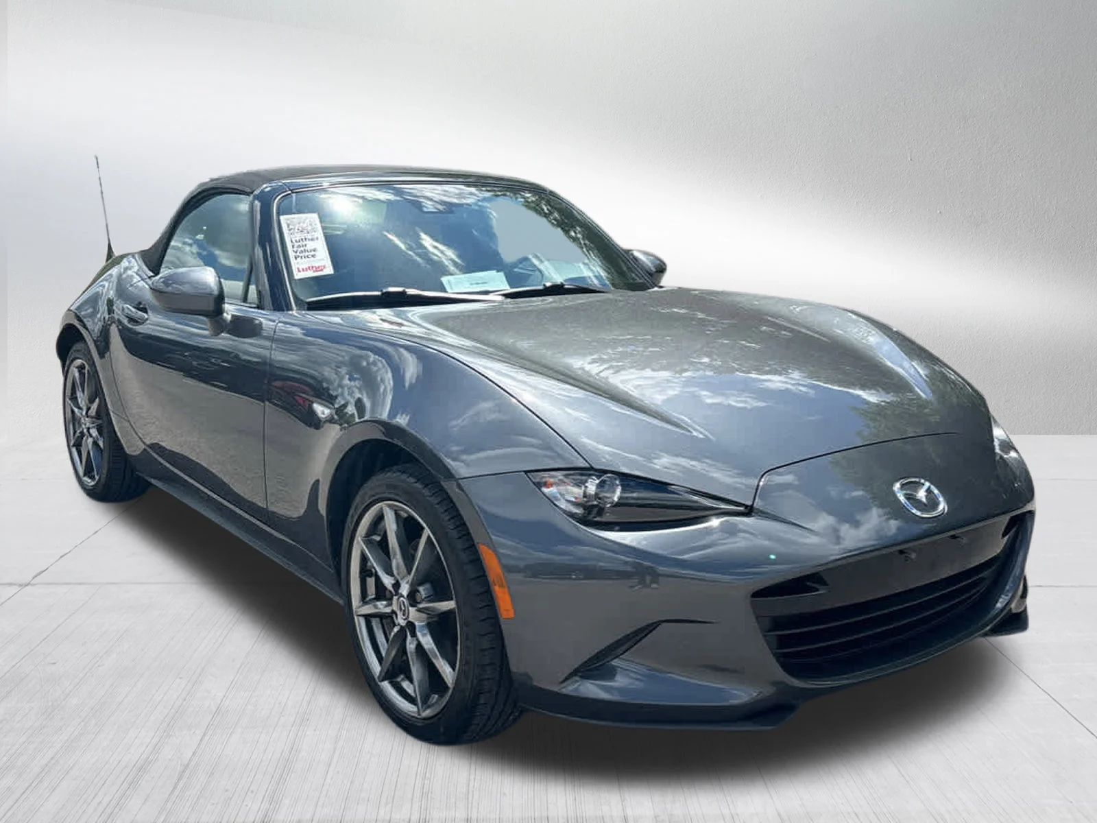 2016 Mazda MX-5 Miata Grand Touring's photo