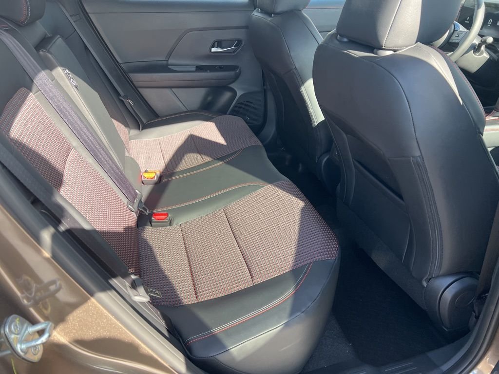 2026 Nissan KICKS SR AWD - Photo 11