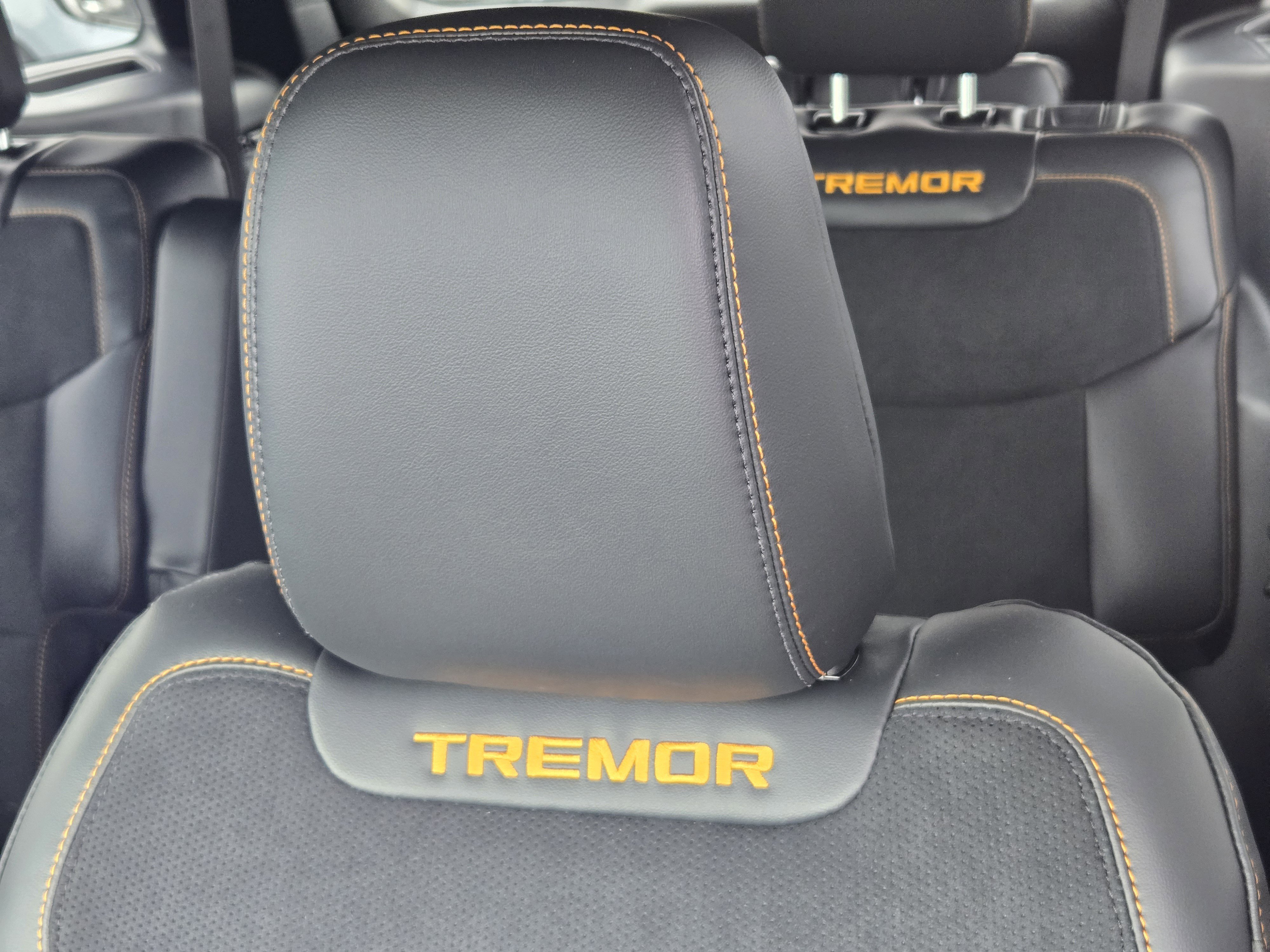 New 2026 Carbonized Gray Metallic Ford Tremor image 15