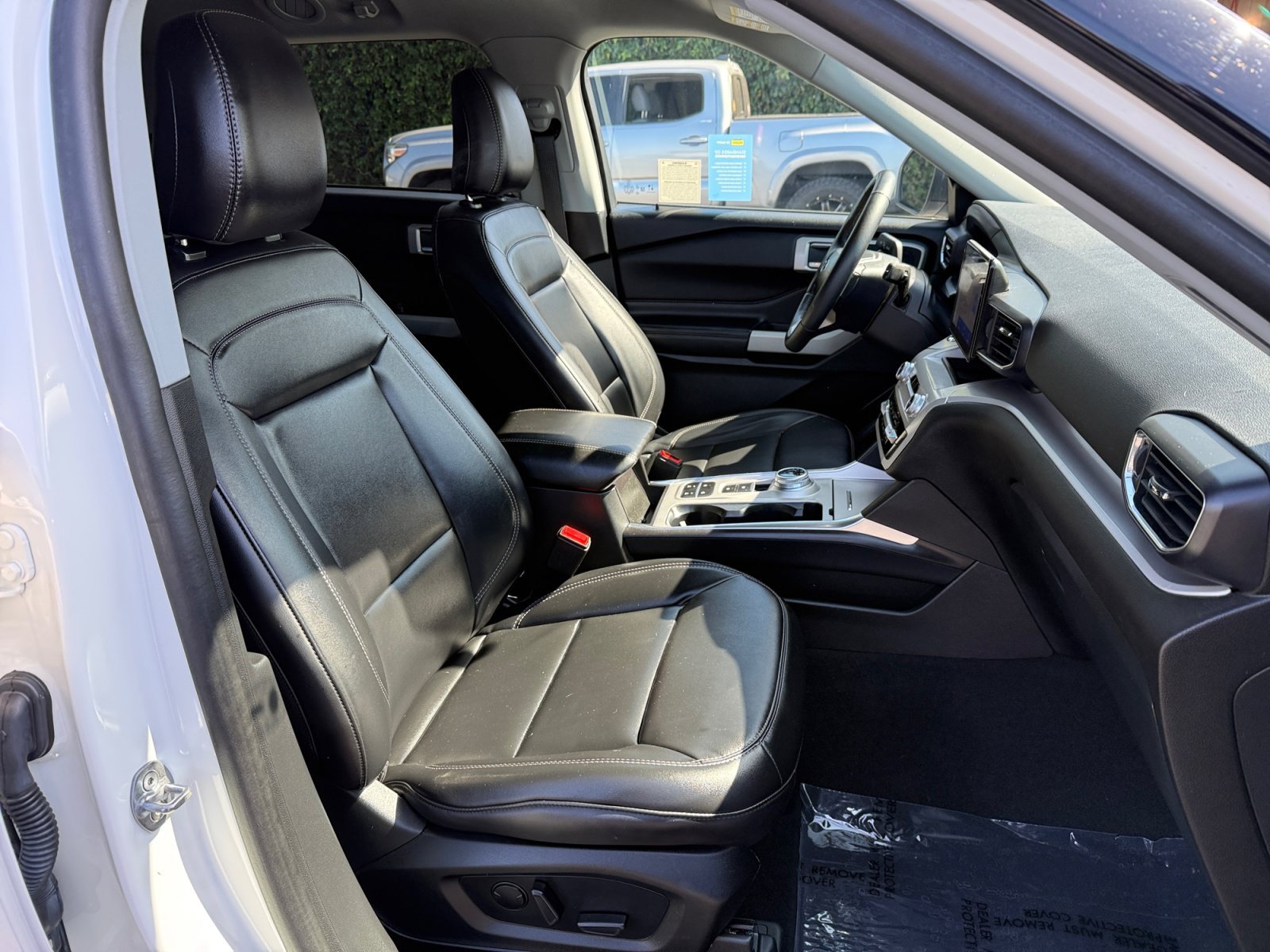 Certified Used 2023 White Metallic Ford XLT image 20