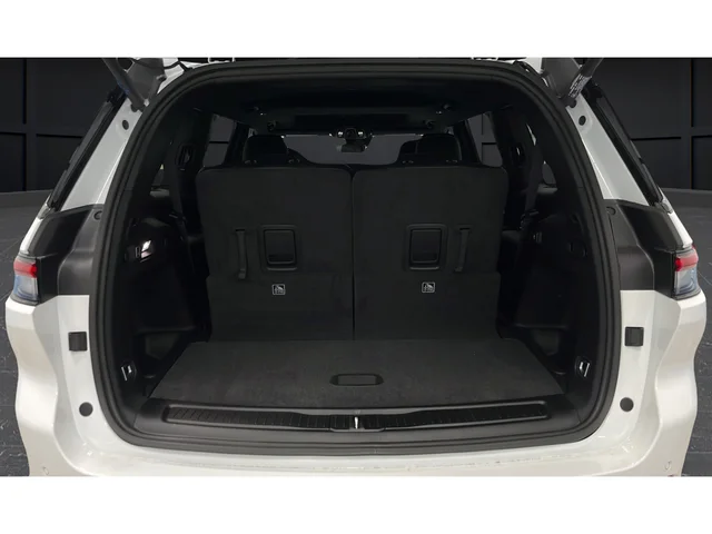 New 2026 Bright White Clearcoat Jeep Altitude image 28
