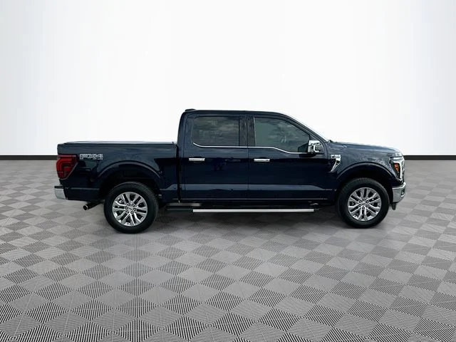Used 2025 Blue Ford Lariat image 4