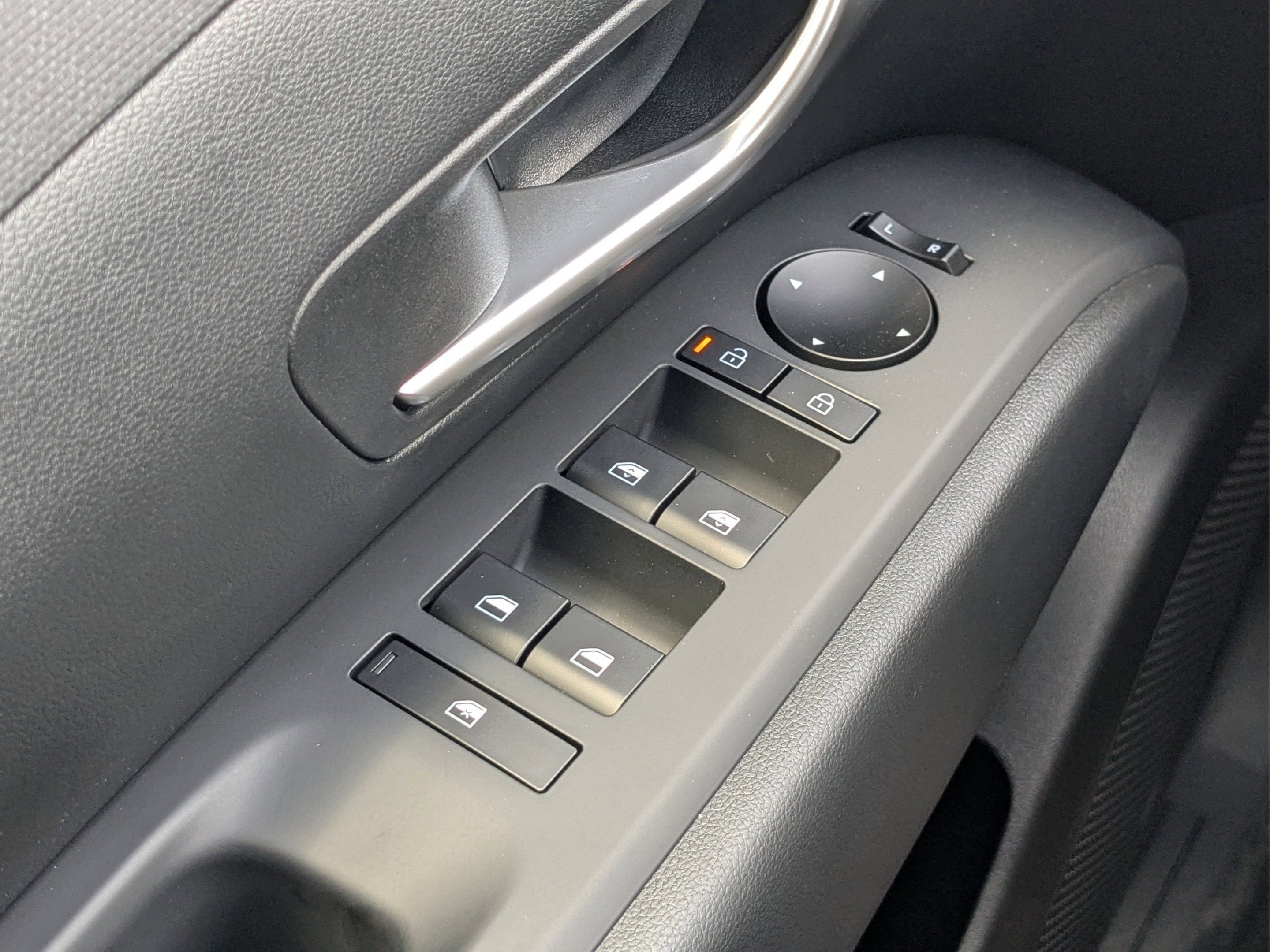 New 2026 Ecotronic Gray Hyundai SEL Premium FWD image 30
