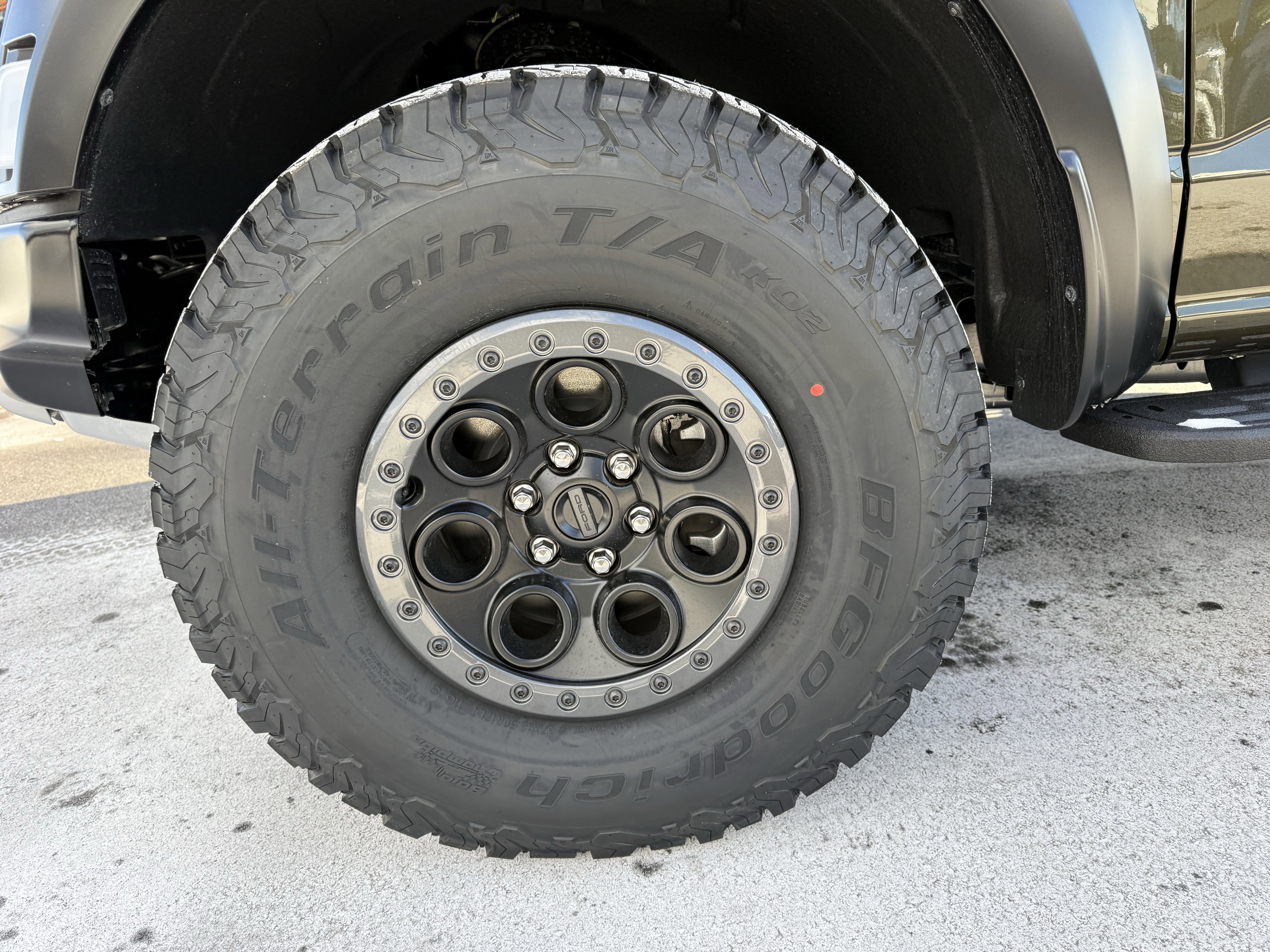 New 2025 Shelter Green Ford Raptor® image 16