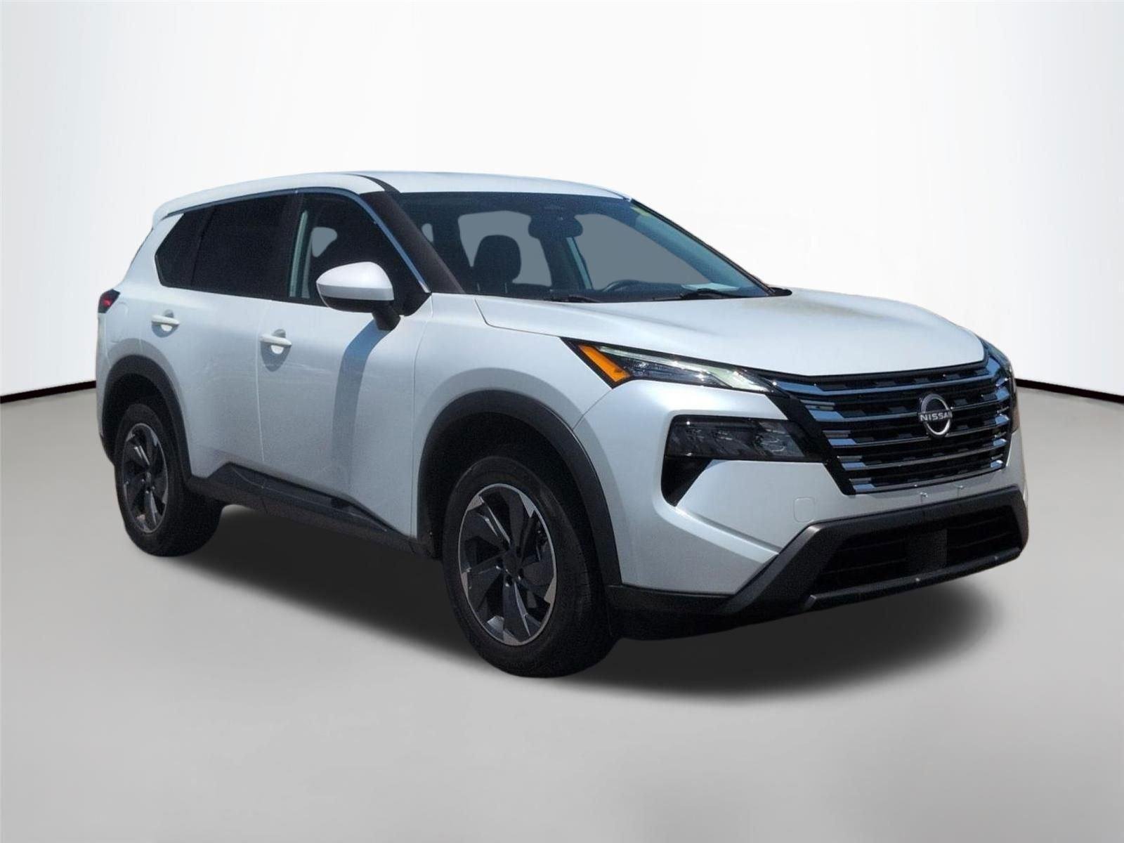 Used 2024 Everest White Pearl Nissan SV image 7