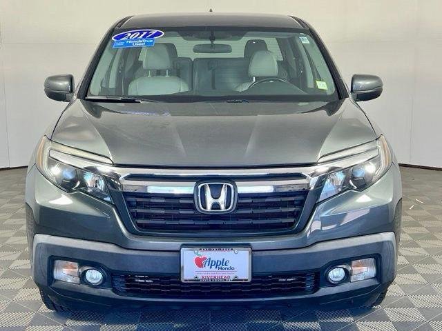 Certified Used 2017 Forest Mist Metallic Honda RTL image 5