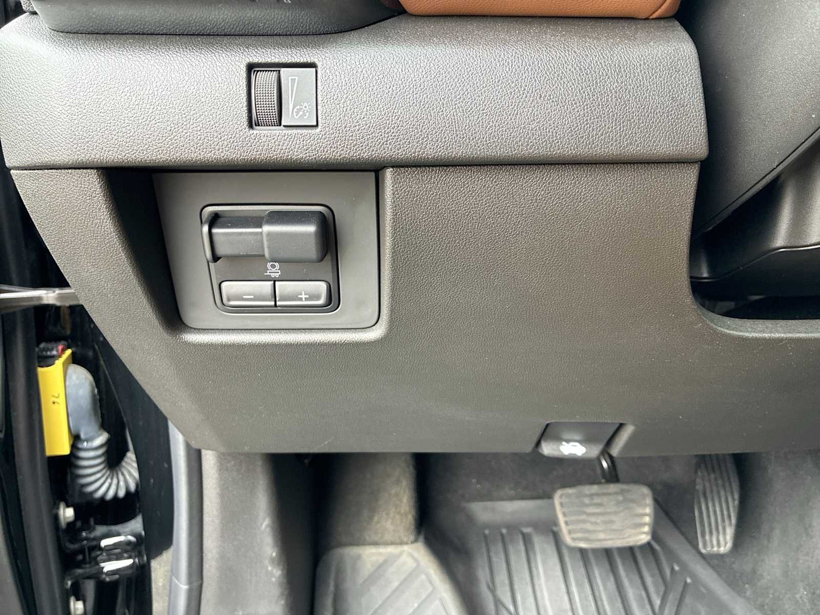 2023 GMC Canyon AT4 - Photo 18