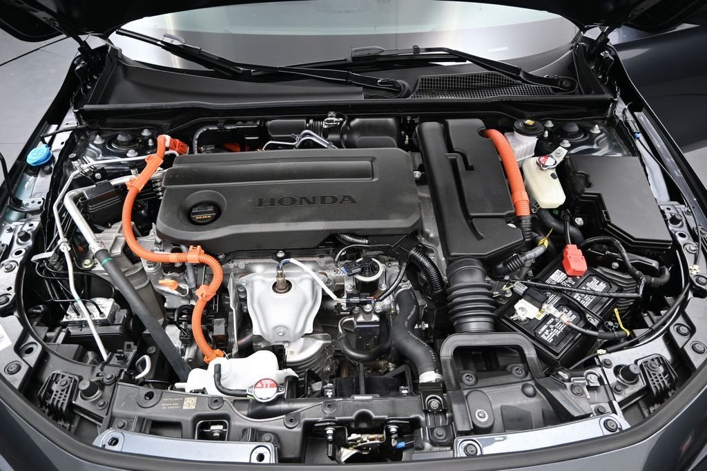 Used 2025  Honda Sport image 24