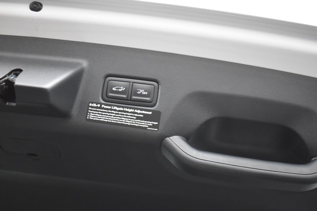 New 2027 Glacial White Pearl Kia SX image 23