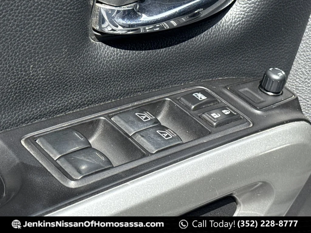 Used 2019 Gray Nissan SV image 31