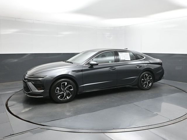 Used 2024 Gray Hyundai SEL image 24