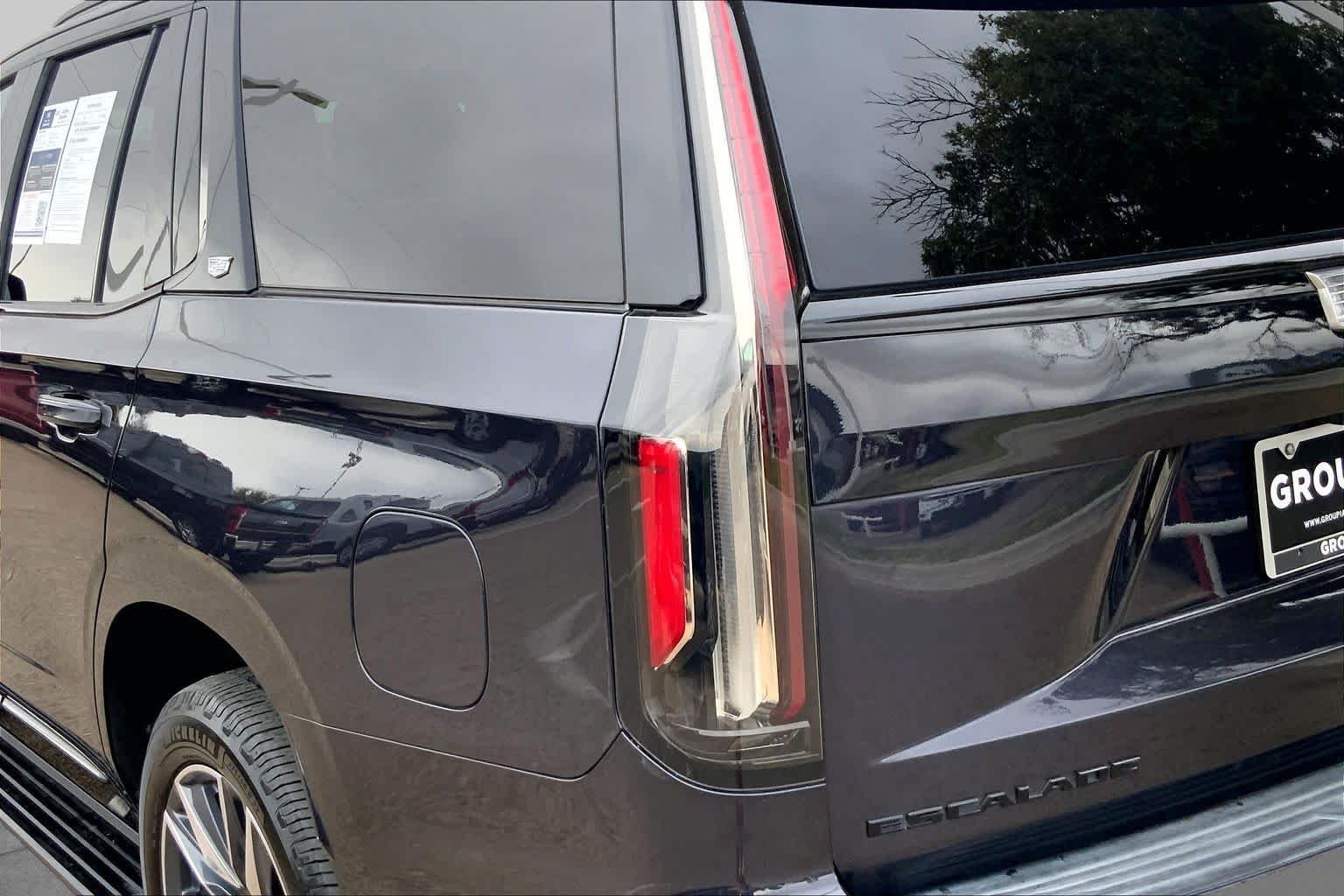 Used 2022 Galactic Gray Metallic Cadillac Sport Platinum image 29