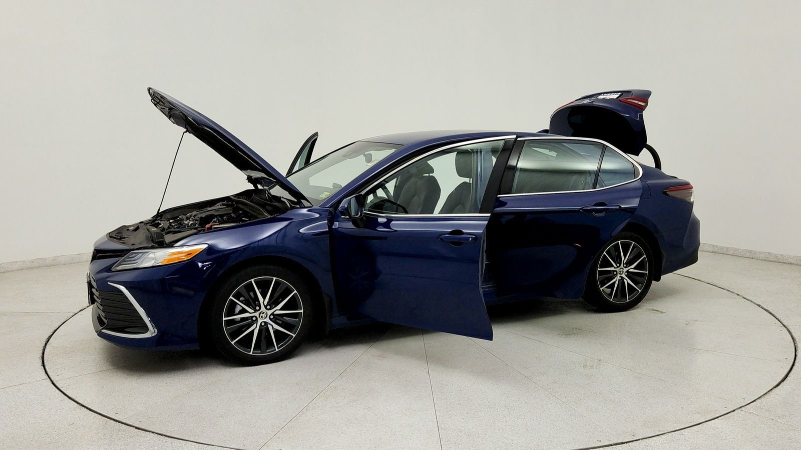 Used 2024 Blue Toyota XLE image 12