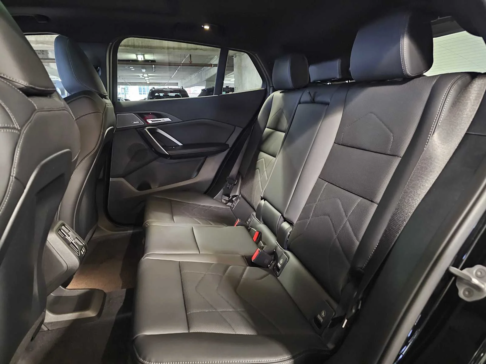 New 2026 Black Sapphire Metallic BMW xDrive28i image 35