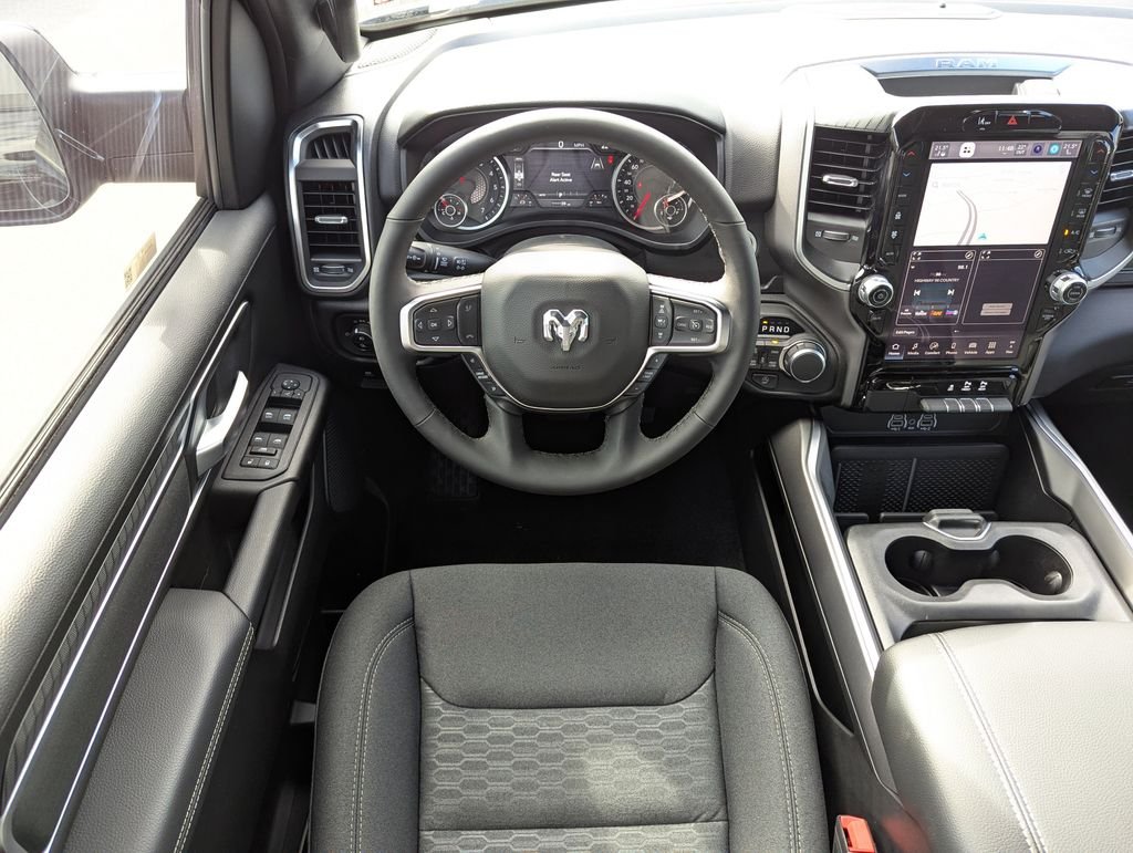 New 2026 Diamond Black Crystal Pearl-Coat Exterior Paint Ram Big Horn/Lone Star image 14