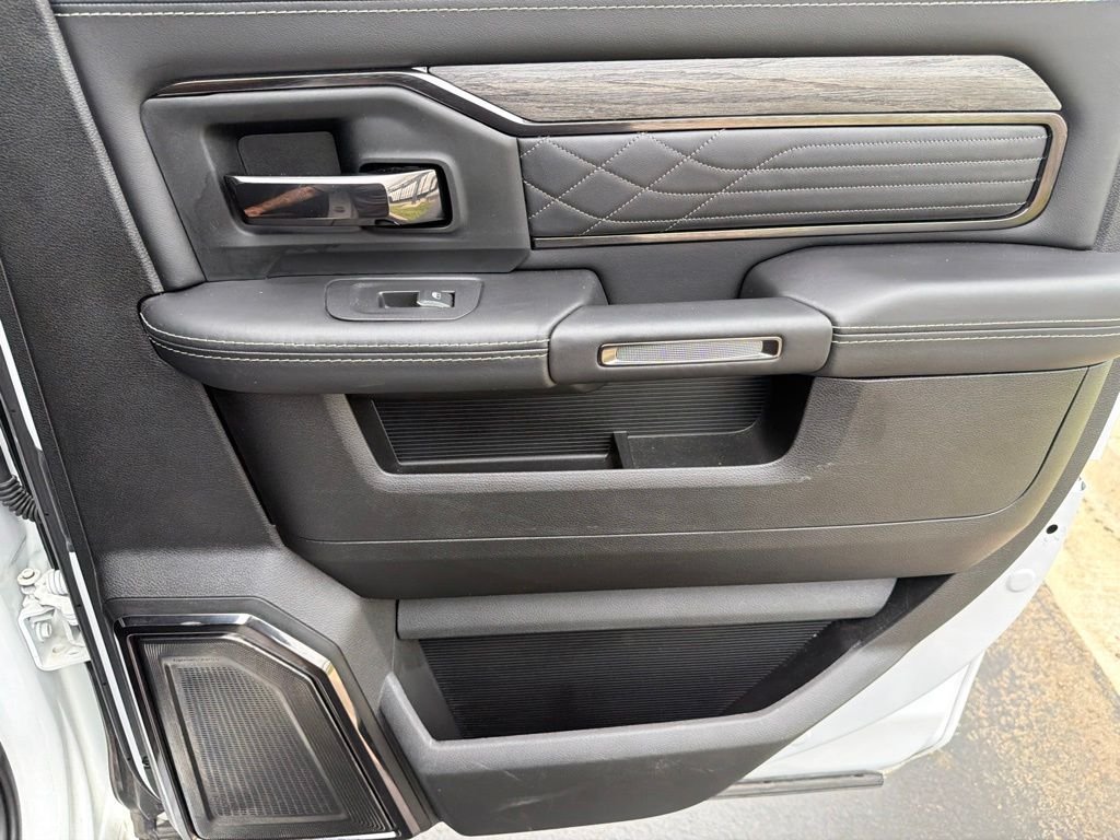 Used 2025 White Ram Limited image 17