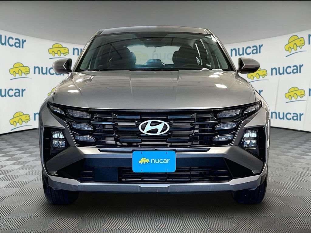 Used 2025 Silver Hyundai SE image 2