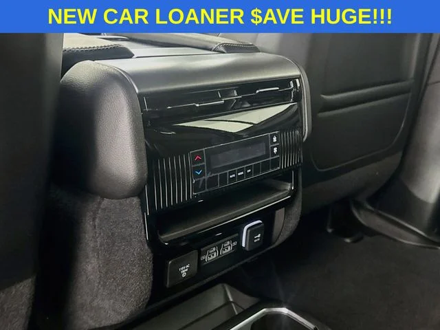 New 2026 Bright White Clear-Coat Exterior Paint Jeep Grand Wagoneer image 25