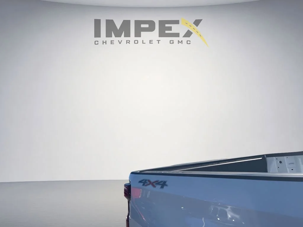 Used 2025 Summit White Chevrolet Custom image 39