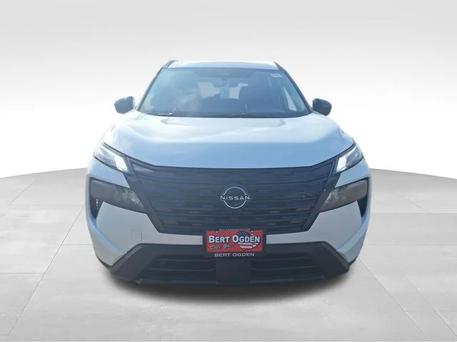 Used 2026 White Nissan Dark Armor image 2
