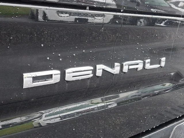 Used 2023 Black GMC Denali image 32