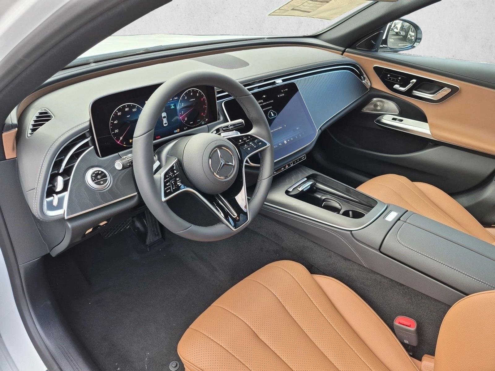 New 2027 Polar White Mercedes-Benz E450 image 3