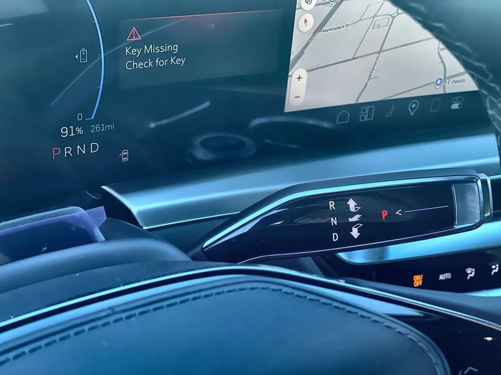 2026 Cadillac LYRIQ V - Photo 18