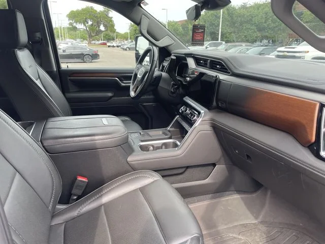 Used 2025 Sterling Metallic GMC Denali image 8