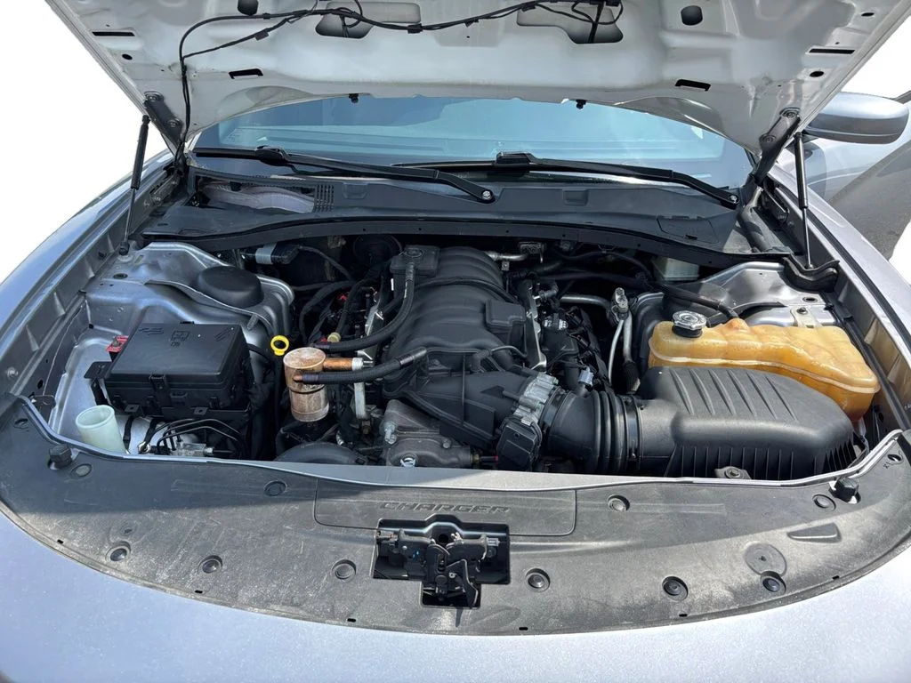 Used 2016 Silver Dodge R/T Scat Pack image 14