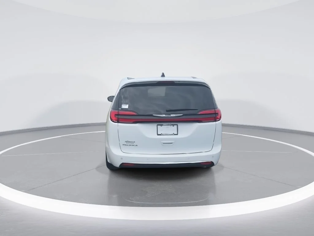 Used 2024 White Chrysler Touring L image 7