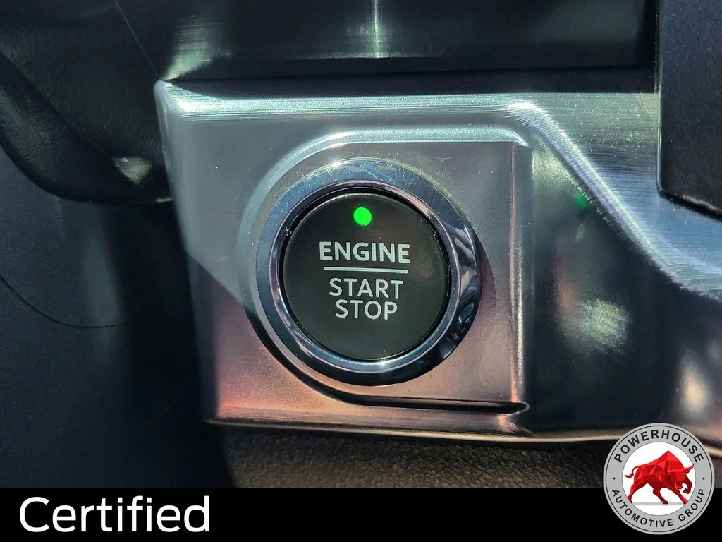 Used 2022 White Ford Lariat image 35