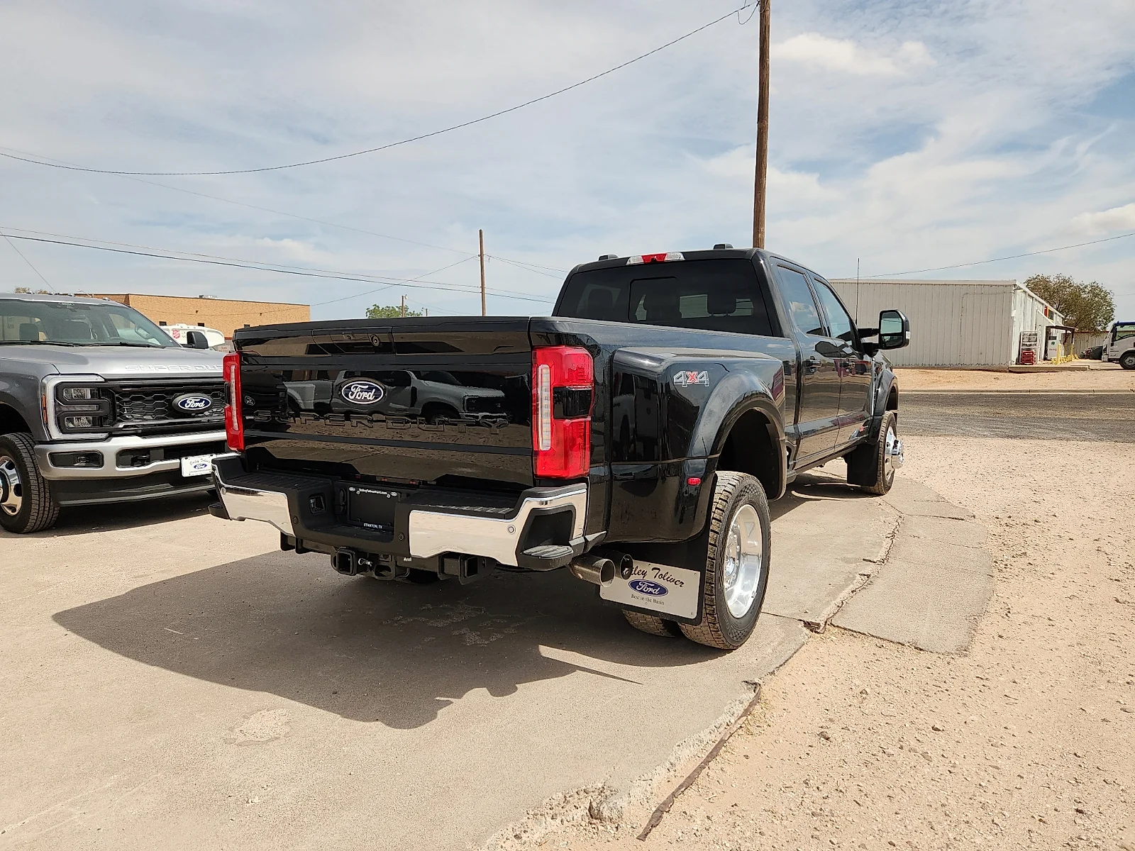 New 2027 Agate Black Metallic Ford LARIAT image 7