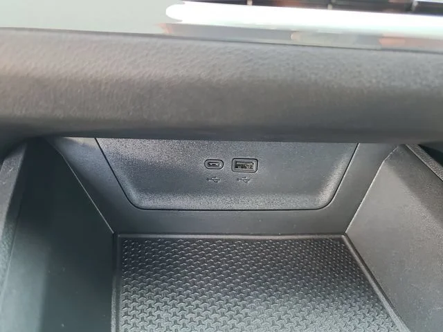New 2027 Mosaic Black Metallic Chevrolet LT image 31