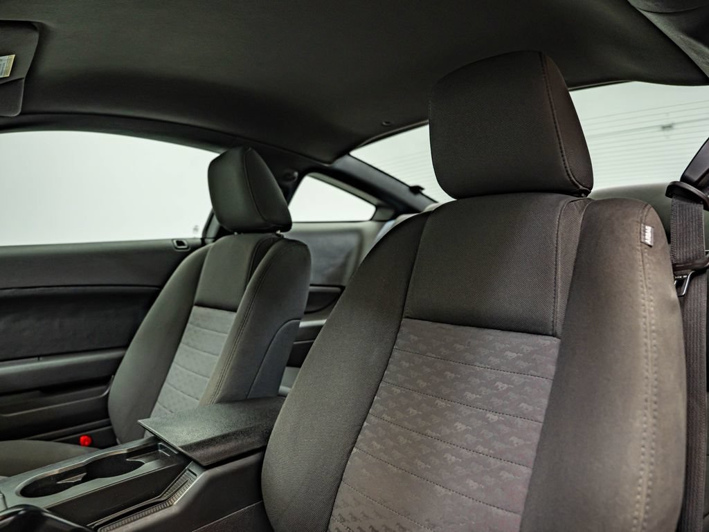 Used 2008 Black Ford GT Deluxe image 34