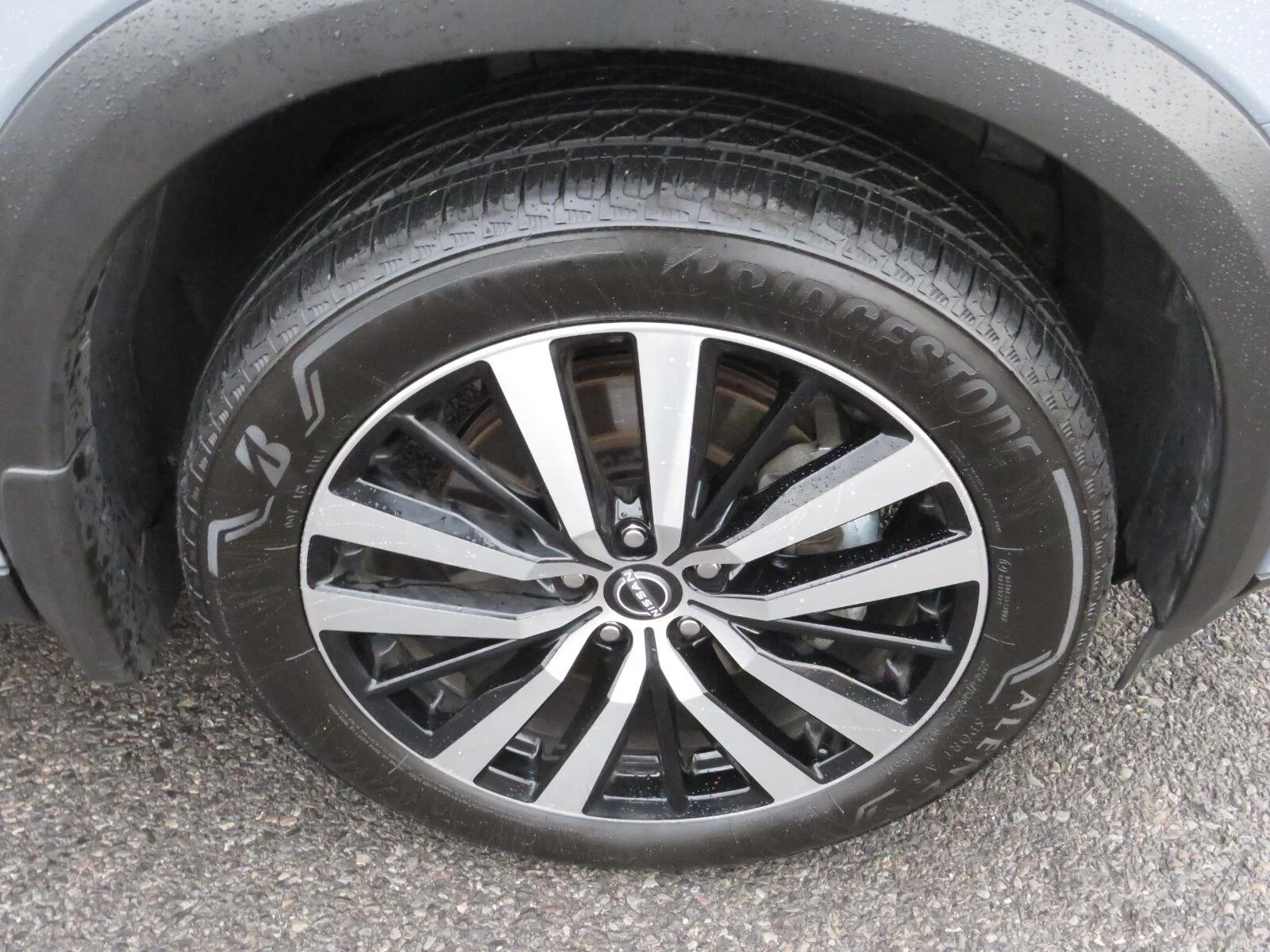 Used 2025 Solid Gray/Super Black Nissan Platinum image 20